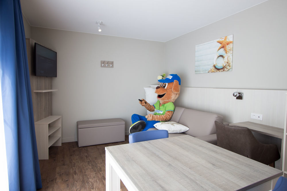 Holiday Suites De Haan Exterior photo
