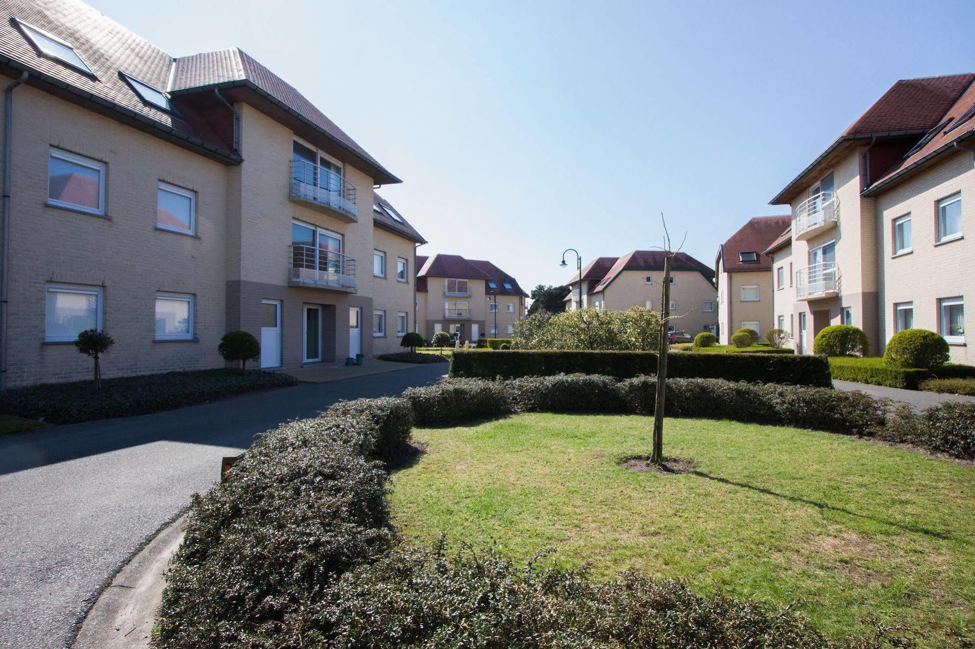 Holiday Suites De Haan Exterior photo